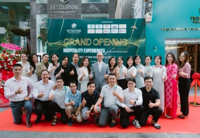 GRAND OPENING HOSPITALITY EXPERIENCES SHOWROOM